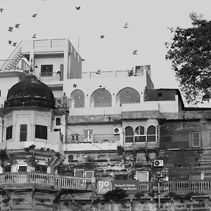 Dwivedi Elena 3* Varanasi